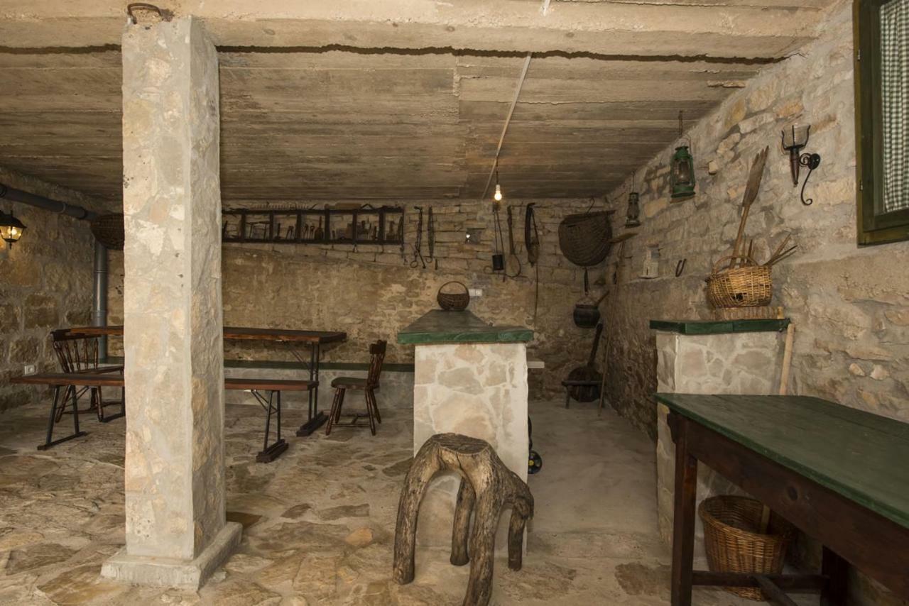 Villa Cetina Milasi Luaran gambar