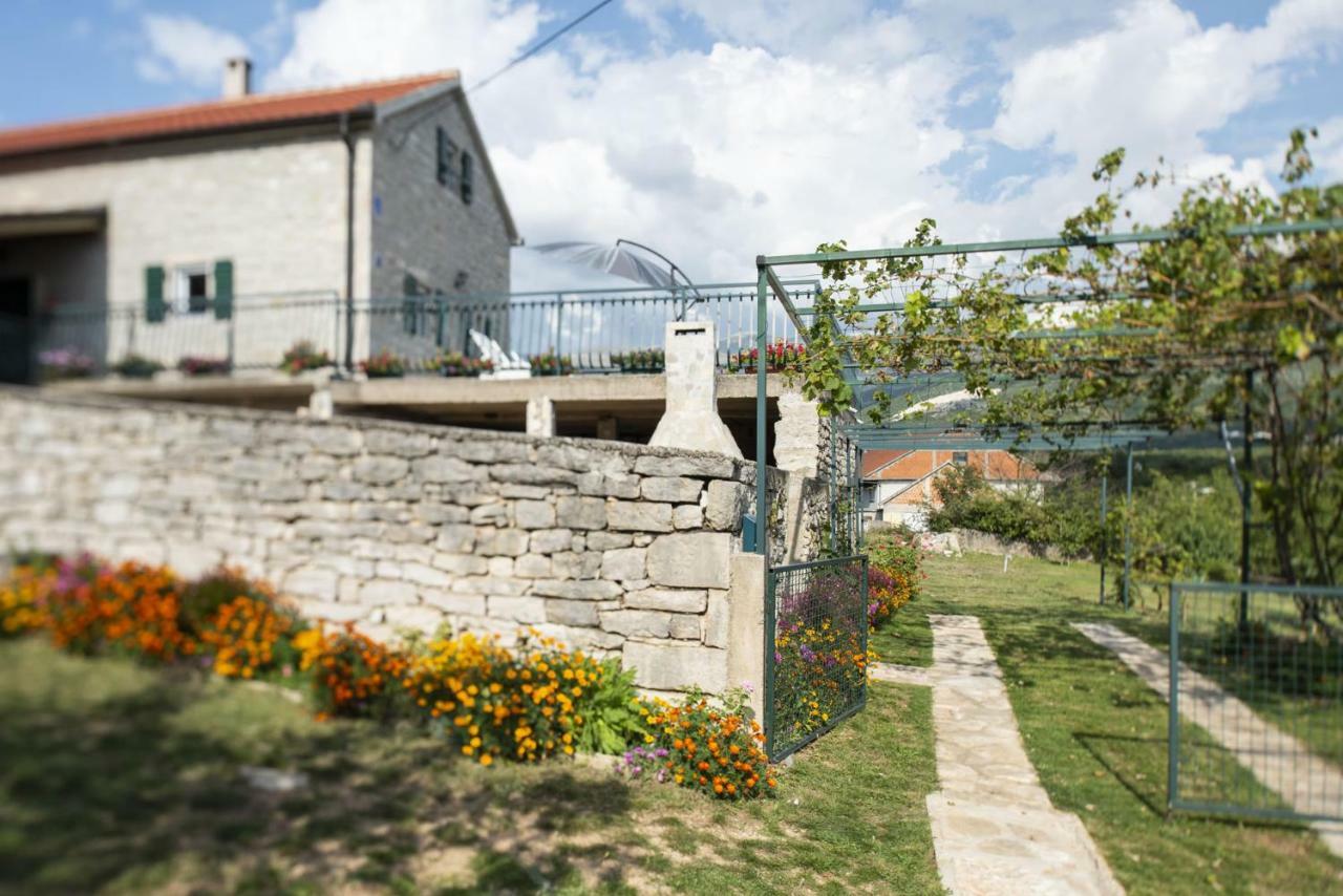 Villa Cetina Milasi Luaran gambar